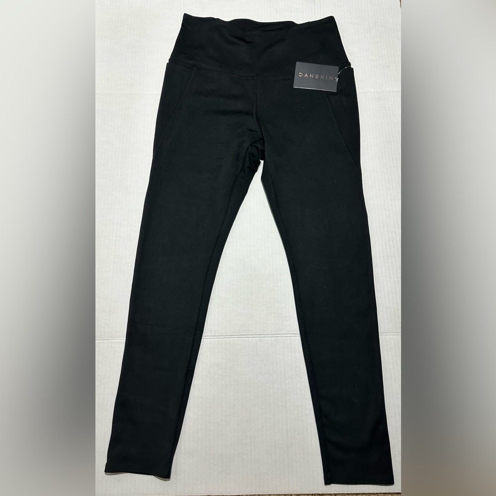 Women’s Danskin Black 7/8 High Waisted Leggings NWT
